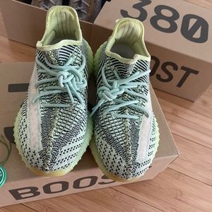Adiidas Yeezreels size 8